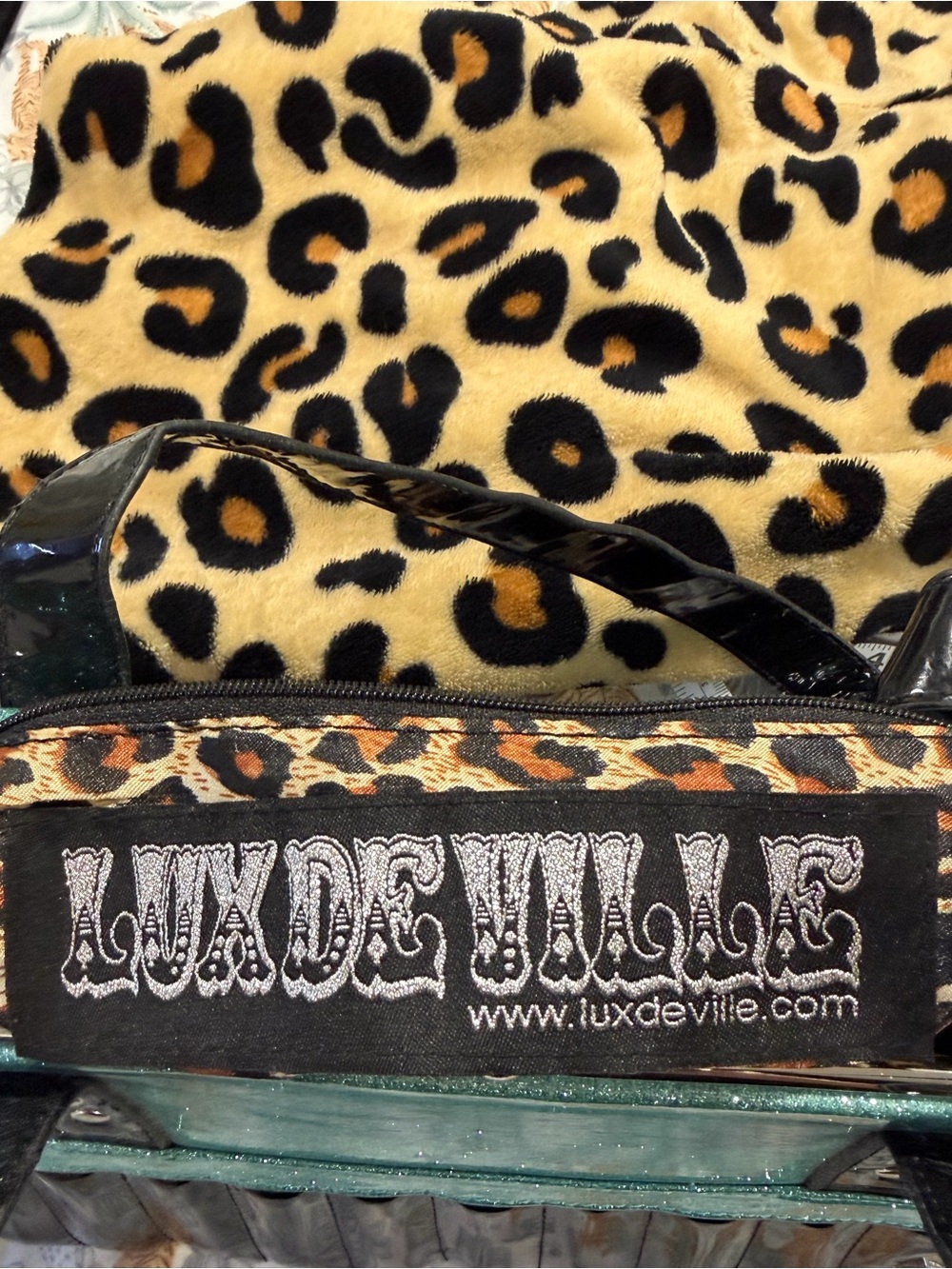 Lux de ville Black and Aqua Patent handbag - Picture 8 of 11